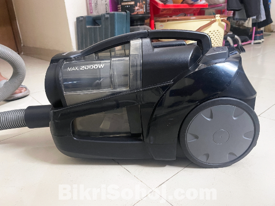 Panasonic MC-CL575 MegaCyclone Vacuum Cleaner 2000 Watt